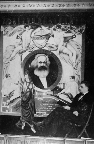 A member of the usdp on stage before the celebration of the 100th anniversary of Karl Marx’s birth in Winnipeg, 1918. From the private collection of Larissa Stavroff.